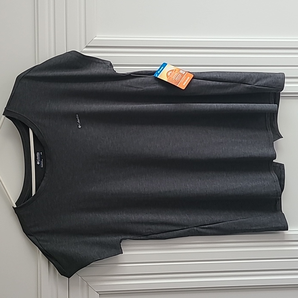BNWT Columbia SPF 50 short sleeve top sz L